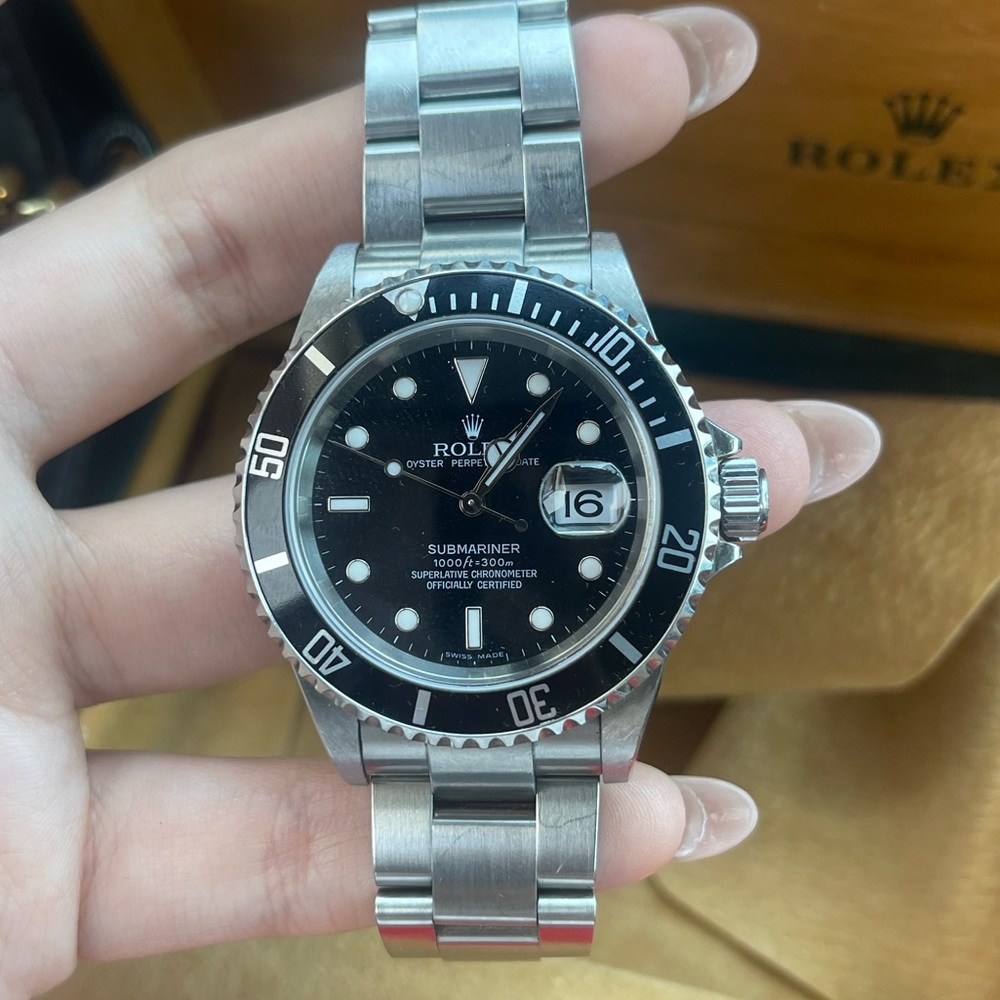 Rolex submariner black dial 2000’s